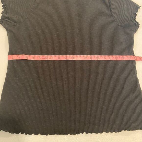 Terra & Sky Black Ribbed Lettuce Hem Top Women’s Plus 1X (16W–18W) - Picture 5 of 5